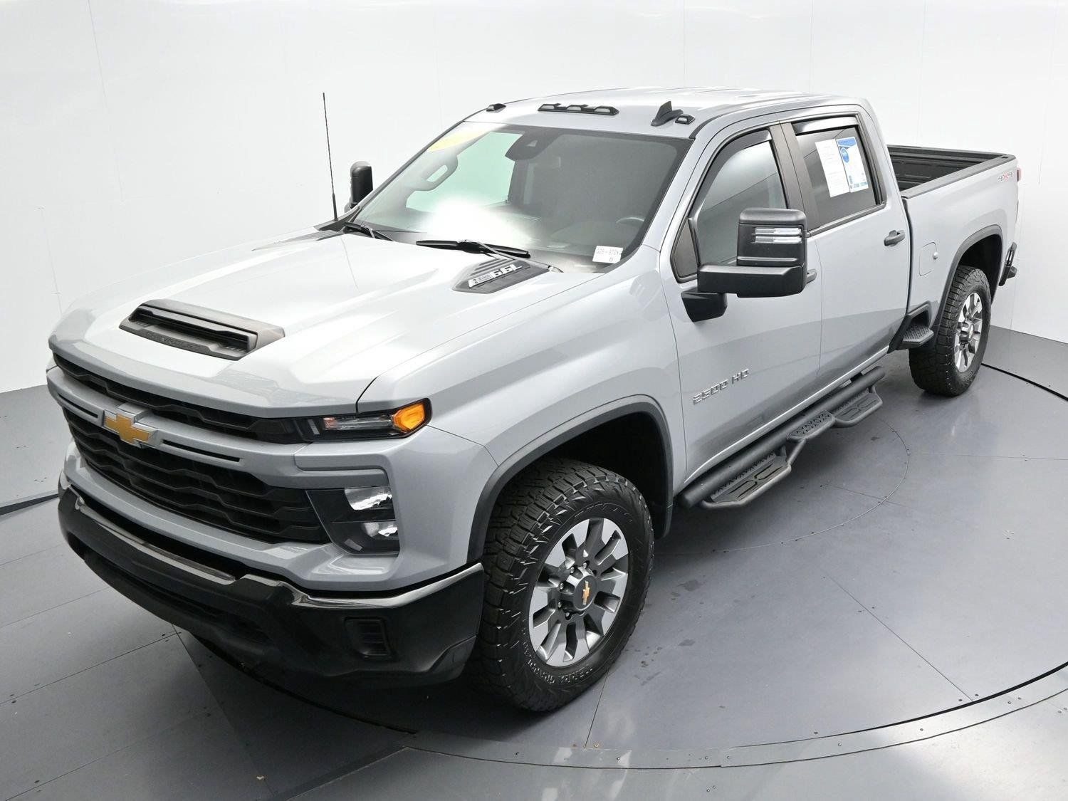 Used 2024 Chevrolet Silverado 2500 Custom w/ Custom Convenience Package AWD/4WD image 38