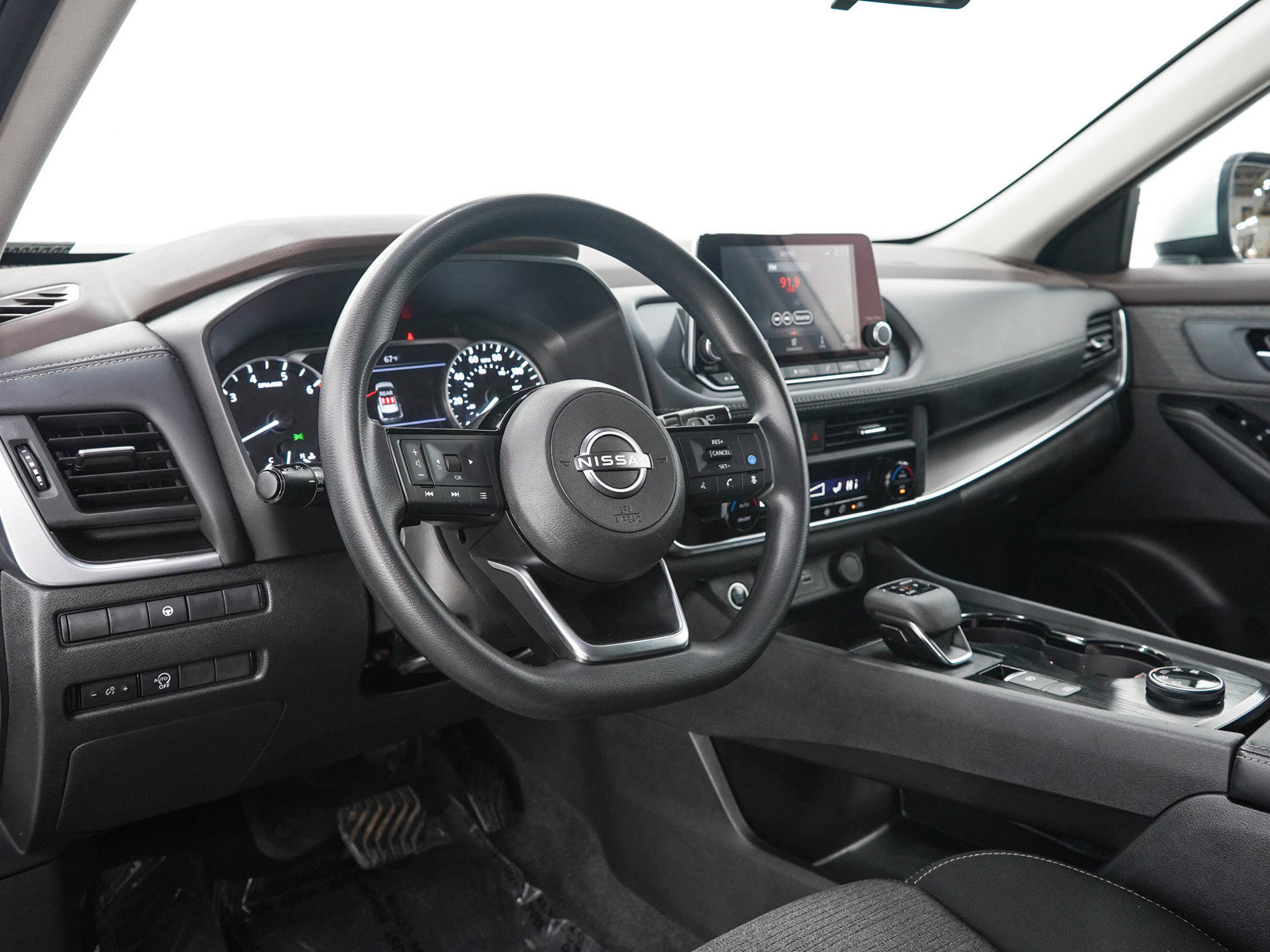 Used 2023 Nissan Rogue SV AWD/4WD image 23