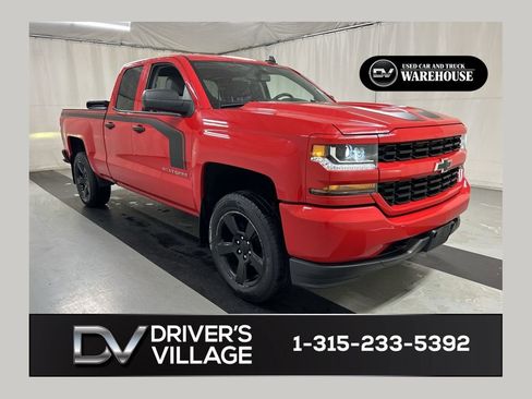 Used 2018 Chevrolet Silverado 1500 Custom w/ Custom Value Package AWD/4WD image 1