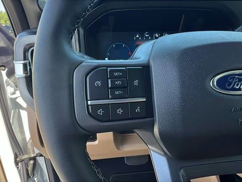 New 2025 Ford F250 Lariat w/ FX4 Off-Road Package image 31