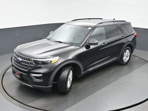 Used 2020 Ford Explorer XLT w/ Equipment Group 202A RWD image 34