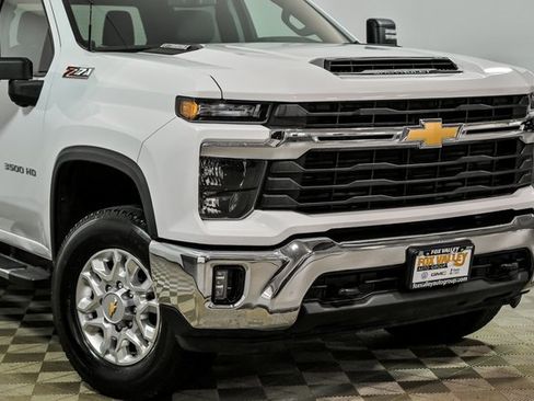 Certified 2024 Chevrolet Silverado 3500 LT w/ Convenience Package image 2