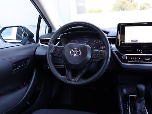 Used 2024 Toyota Corolla LE w/ LE Convenience Package FWD image 30