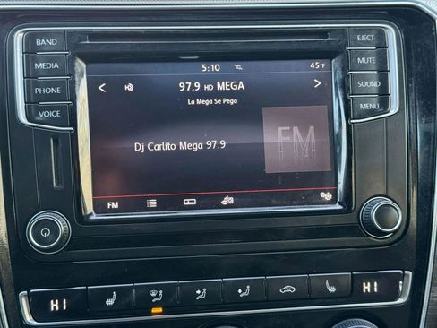 Used 2017 Volkswagen Passat 1.8T SE image 37