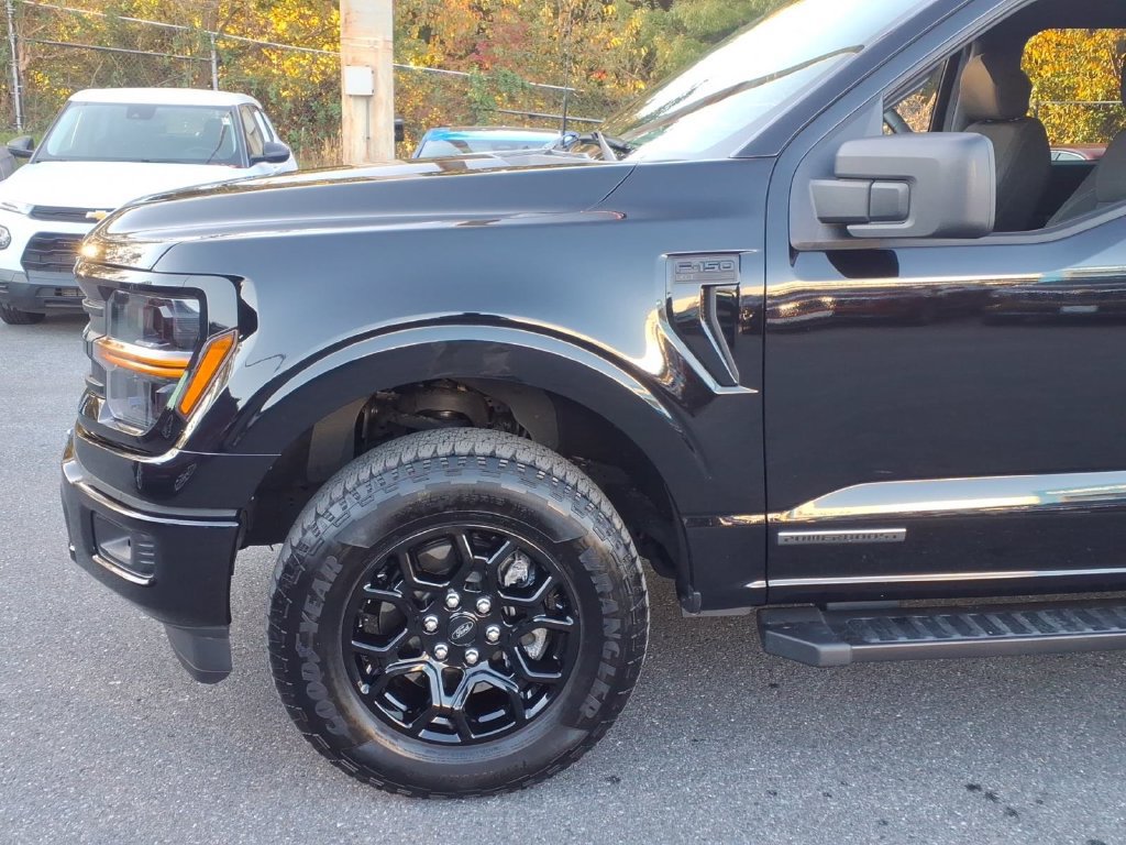 Used 2025 Ford F150 XLT w/ Equipment Group 301A Standard AWD/4WD image 7