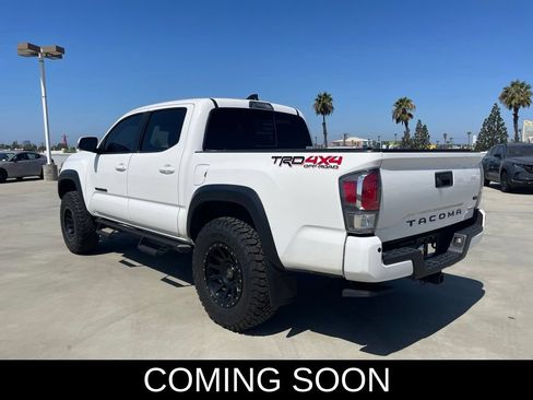 Used 2021 Toyota Tacoma TRD Off-Road w/ Technology Package AWD/4WD image 4