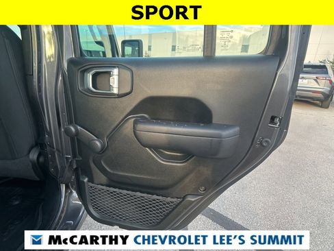 Used 2021 Jeep Gladiator Sport image 38