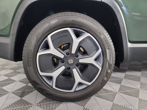 Used 2024 Rivian R1S Adventure AWD/4WD image 12