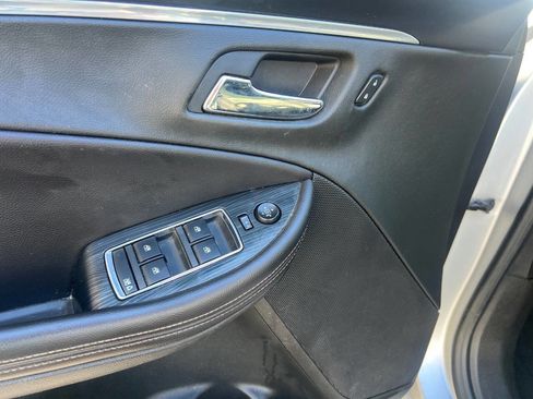 Used 2017 Chevrolet Impala LT image 13