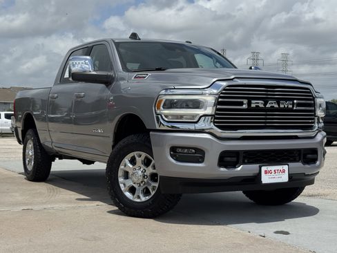 Used 2024 RAM 2500 Laramie w/ Safety Group AWD/4WD image 2