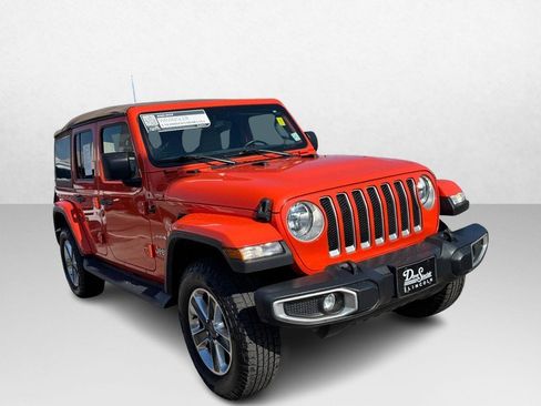 Used 2020 Jeep Wrangler Unlimited Sahara image 3