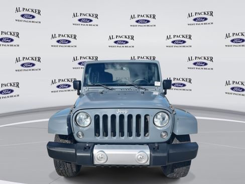 Used 2015 Jeep Wrangler Unlimited Sahara w/ Connectivity Group image 8