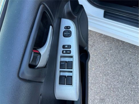 Used 2014 Toyota Camry SE FWD image 30