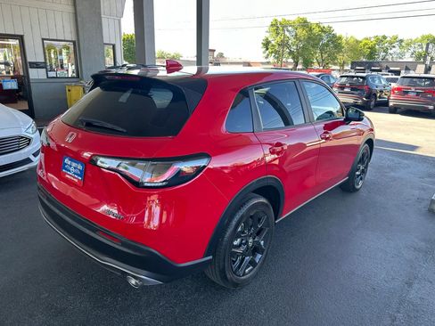 Used 2023 Honda HR-V Sport image 12