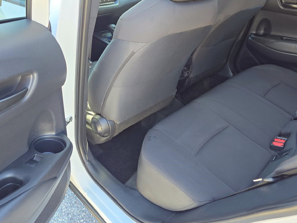 Used 2026 Toyota Corolla Cross LE FWD image 28