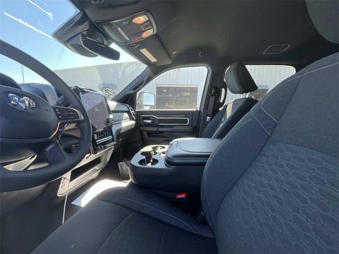 Used 2025 RAM 2500 Big Horn image 10