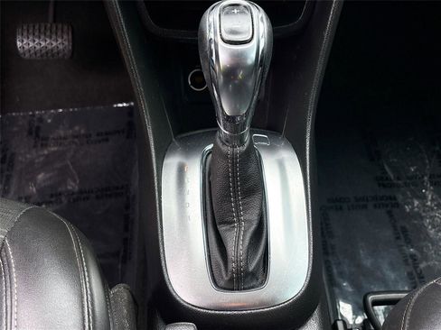 Used 2016 Buick Encore FWD image 16