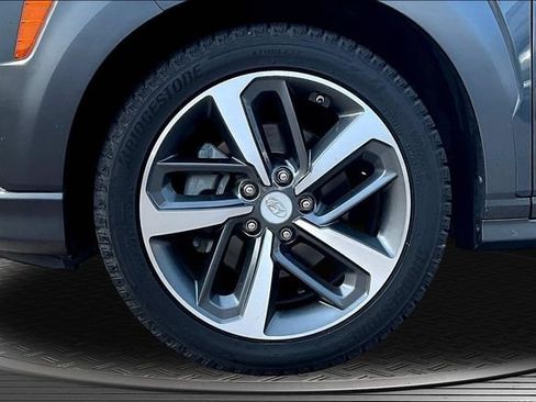 Used 2021 Hyundai Kona Limited AWD/4WD image 33