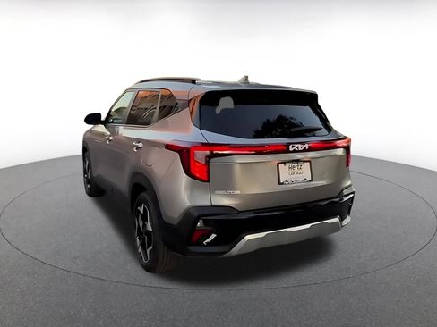 Used 2025 Kia Seltos S image 11