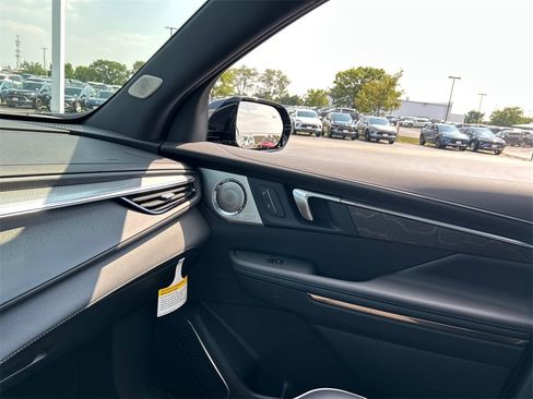 New 2026 Buick Enclave Avenir image 27