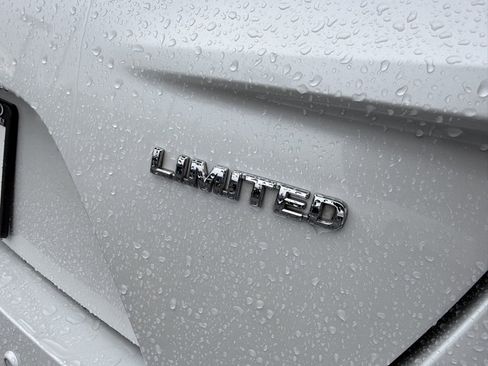 Certified 2021 Toyota Prius Prime Limited image 9