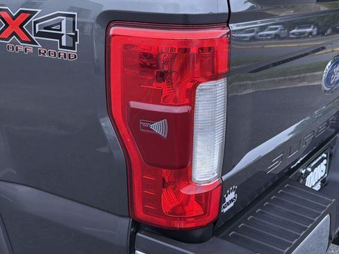 Used 2017 Ford F350 Lariat w/ Lariat Ultimate Package AWD/4WD image 18