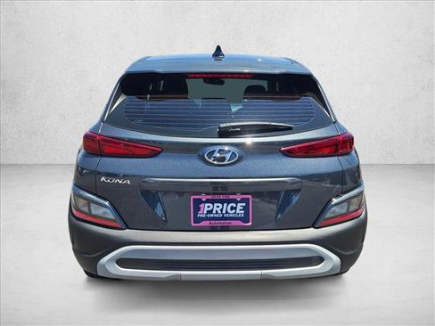 Used 2022 Hyundai Kona SE FWD image 7