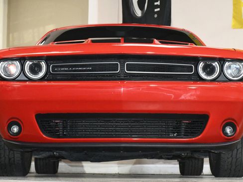 Used 2020 Dodge Challenger SXT image 81