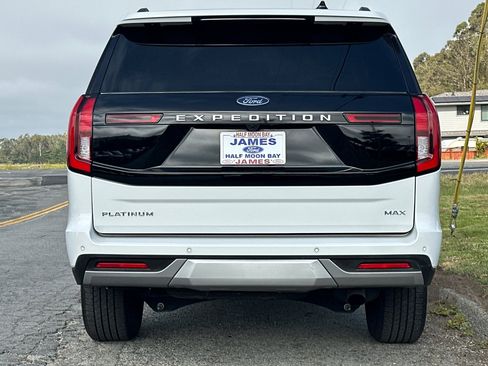 Used 2025 Ford Expedition Max Platinum AWD/4WD image 5