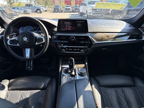 Used 2019 BMW M550i xDrive w/ Premium Package 2 image 6