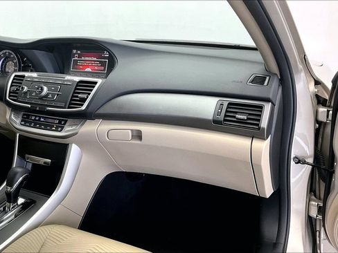 Used 2015 Honda Accord LX image 16