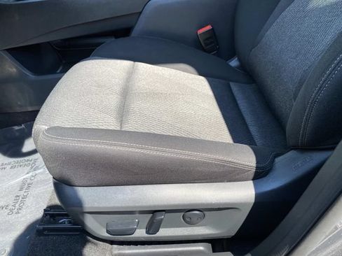 Used 2024 Nissan Rogue SV FWD image 22