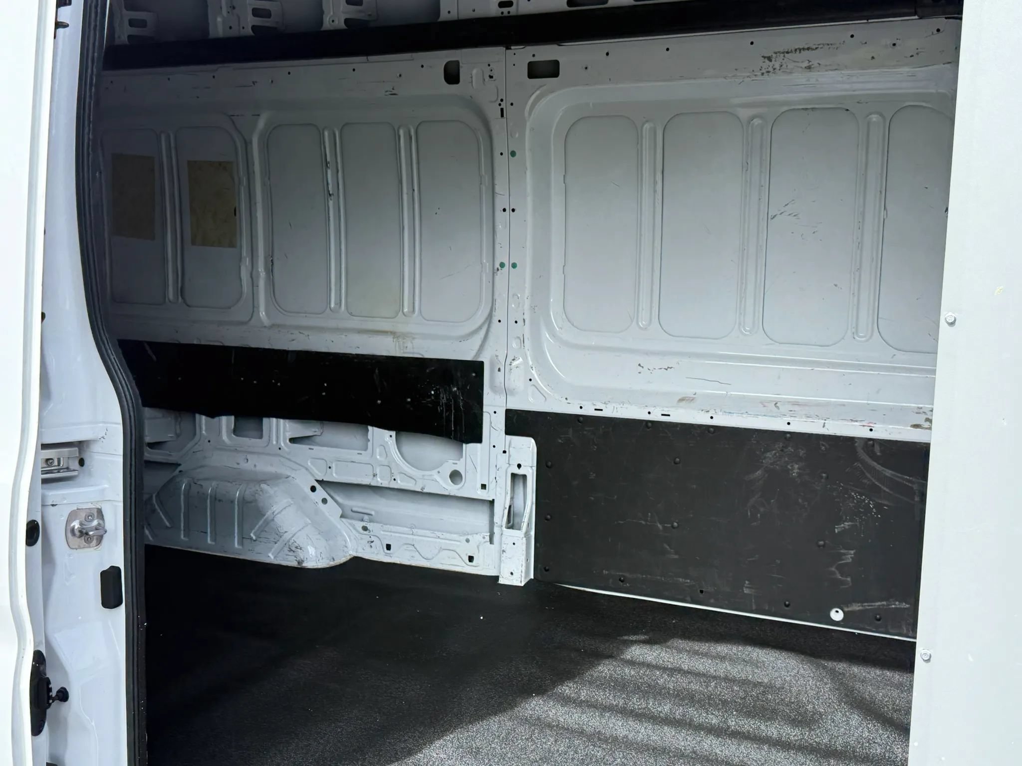 Used 2021 Ford Transit 250 148 High Roof Extended w/ Load Area Protection Package RWD image 24