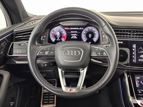 Used 2022 Audi SQ7 Prestige AWD/4WD image 10