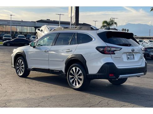 Used 2024 Subaru Outback Touring XT image 3