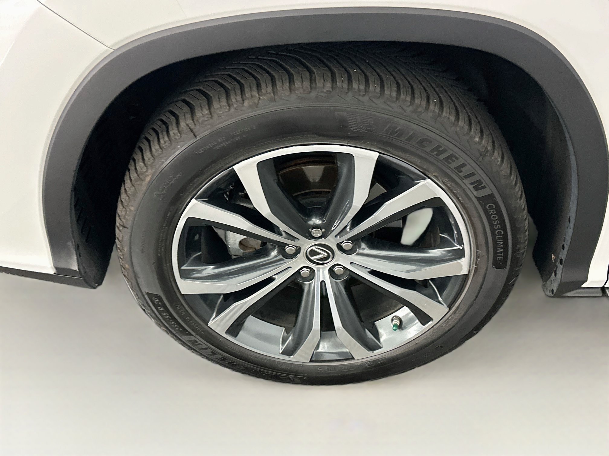 Used 2022 Lexus RX 450h AWD w/ Premium Package image 11