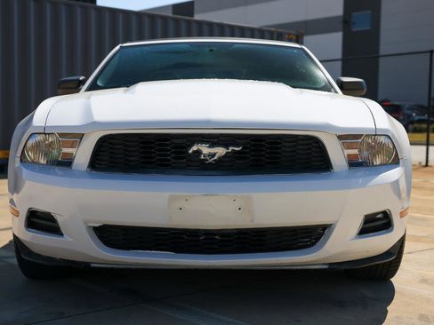 Used 2010 Ford Mustang V6 CONVERTIBLE 2DR COUPE image 17