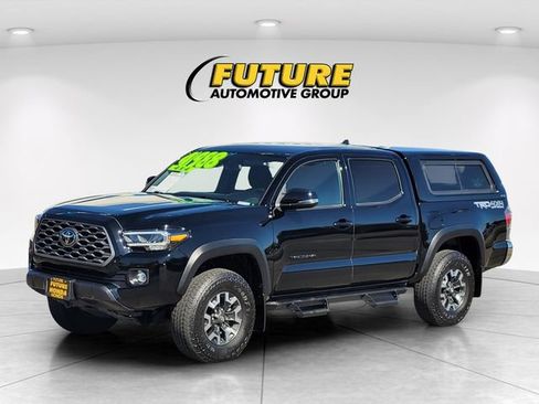 Used 2023 Toyota Tacoma TRD Off-Road AWD/4WD image 5