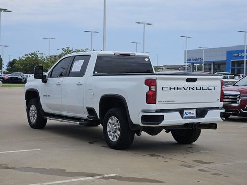 Used 2022 Chevrolet Silverado 2500 LT w/ Convenience Package AWD/4WD image 5