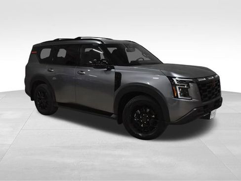 Used 2025 Nissan Armada PRO-4X image 4