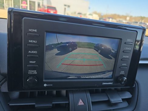 Used 2021 Toyota RAV4 XLE image 25