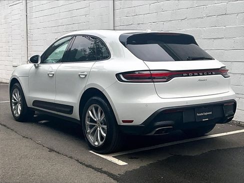 Certified 2024 Porsche Macan AWD/4WD image 3