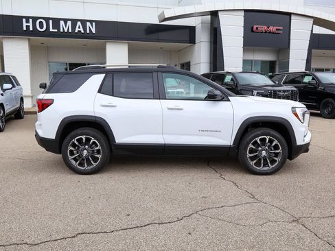 New 2027 GMC Terrain Elevation w/ Elevation Premium Package FWD image 2