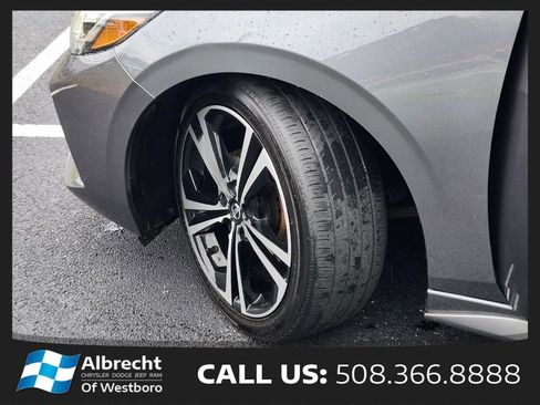 Used 2022 Nissan Sentra SR w/ SR Premium Package FWD image 32