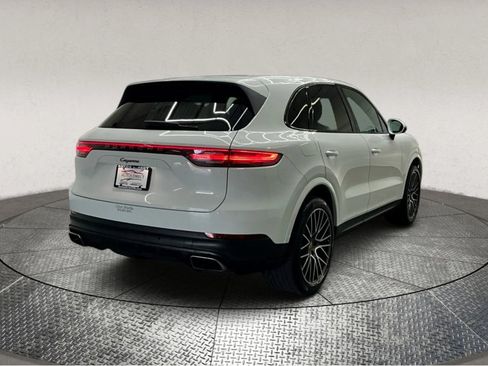 Used 2021 Porsche Cayenne image 8
