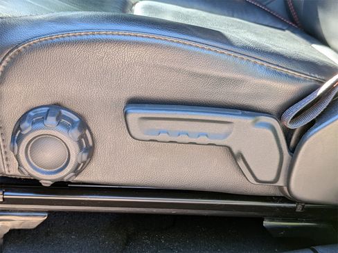 Used 2019 Jeep Wrangler Unlimited Rubicon image 15