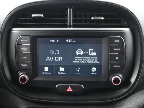 Used 2020 Kia Soul LX image 23