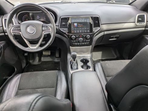 Used 2021 Jeep Grand Cherokee Laredo X image 23