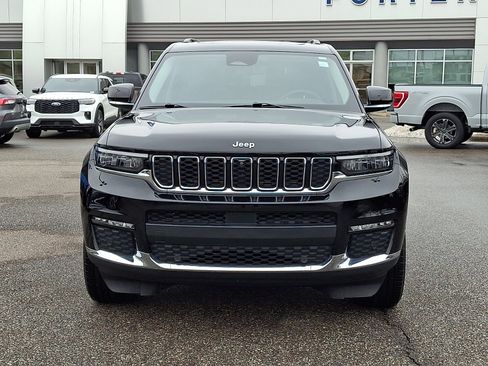 Used 2023 Jeep Grand Cherokee L Limited w/ Luxury Tech Group II image 3