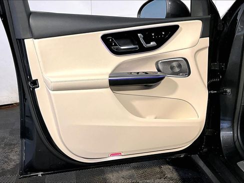 New 2026 Mercedes-Benz GLC 300 4MATIC image 11